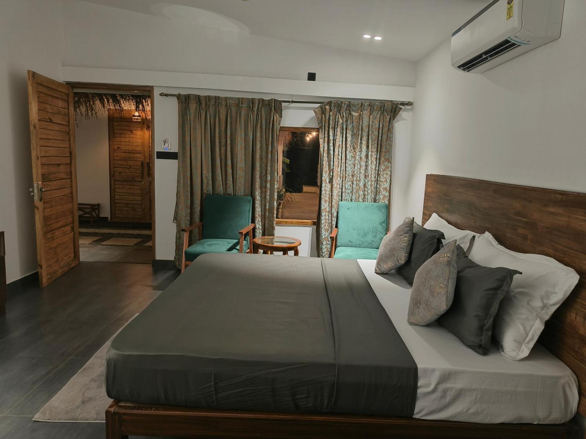 Aqua Beach Stays Ashwem Mandrem Eksteriør billede