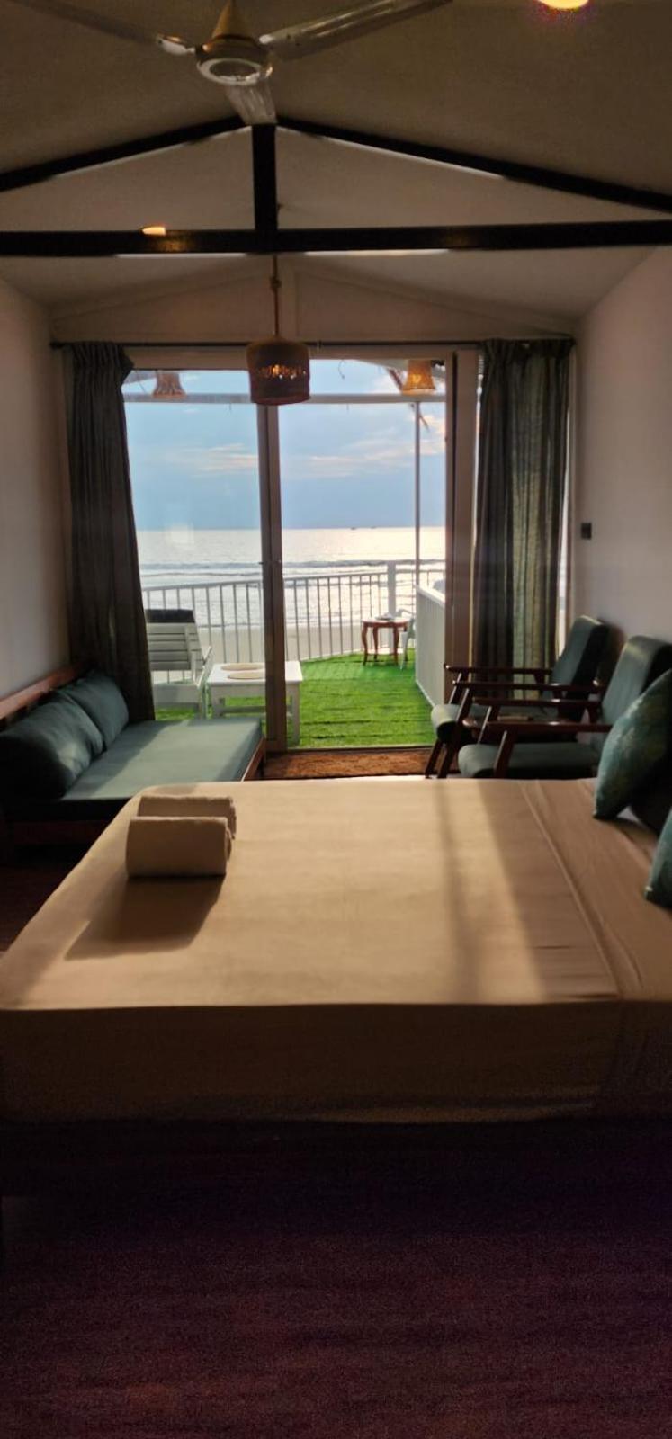 Aqua Beach Stays Ashwem Mandrem Eksteriør billede